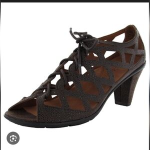 Gentle Souls Women's Coffee Lattice Heels